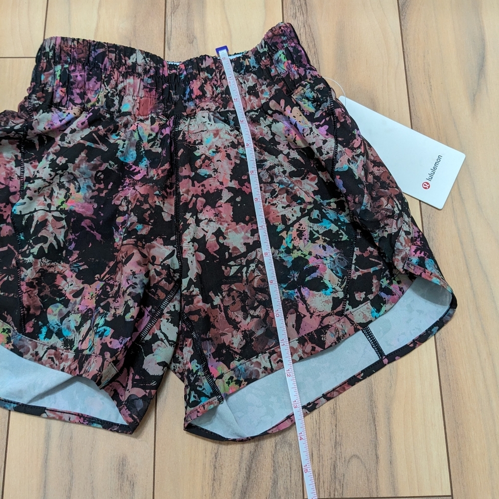 NWT! Lululemon Track That MR Shorts 5" Lines In Stencil Blossom Size 2 - Picture 5 of 16